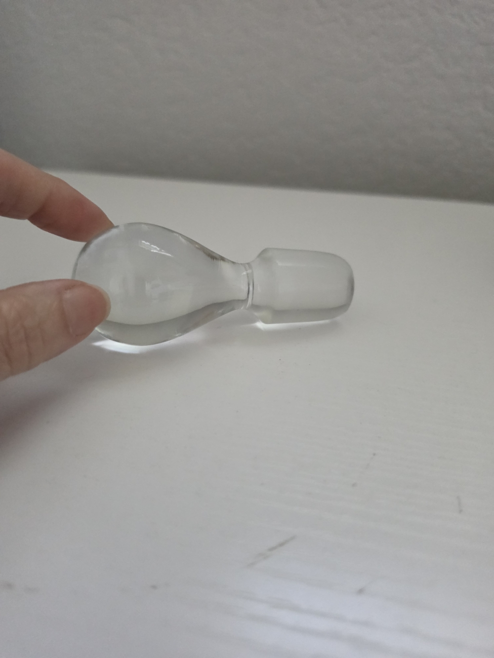 Clear Glass Earbud-Style Wearable Accessory - White/Clear